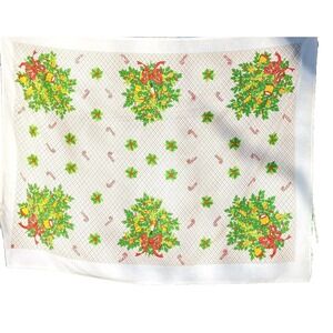 Vintage Tablecloth MCM Christmas Toys Tastemaker Stevens Easy Care 67.5x51.5"